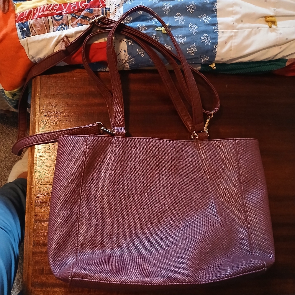 Burgundy tote purse